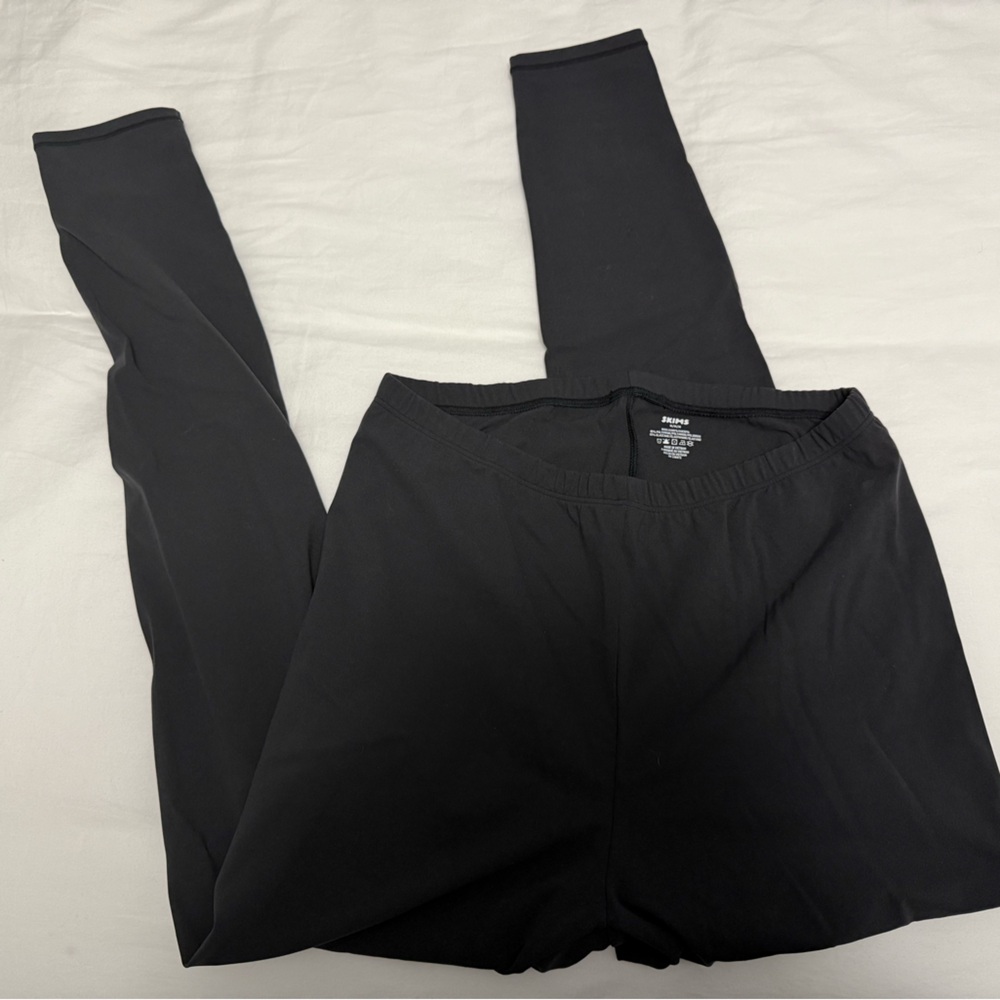 Skims leggings